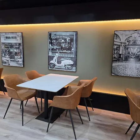 Park Inn By Radisson Melbourne Carlton-2